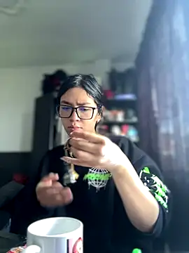 Snapshot of Mila_Morgan chatting on 11/28/25, 02:53 Mila Morgan online show from 11/28/25, 02:53