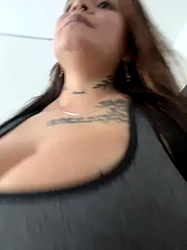 Snapshot of ivanna_rivera chatting on 10/31/25, 04:30 ivanna rivera online show from 10/31/25, 04:30