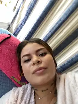 Snapshot of ivanna_rivera chatting on 11/06/25, 04:08 ivanna rivera online show from 11/06/25, 04:08