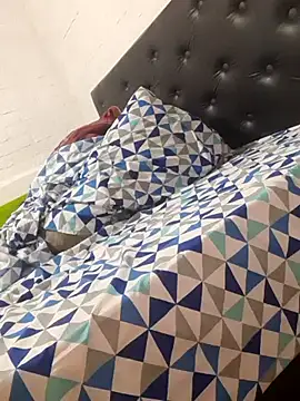 Snapshot of TuBandi2 chatting on 03/03/25, 01:53 TuBandi2 online show from 03/03/25, 01:53