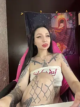 Snapshot of Molly__Moon chatting on 01/07/26, 06:38 Molly Moon online show from 01/07/26, 06:38