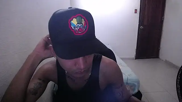 Snapshot of Sxntisaul__ chatting on 02/05/25, 06:59 Sxntisaul online show from 02/05/25, 06:59