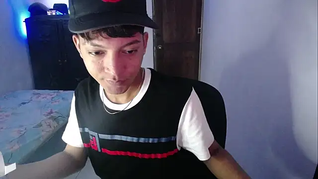 Snapshot of Sxntisaul__ chatting on 02/09/25, 02:18 Sxntisaul online show from 02/09/25, 02:18