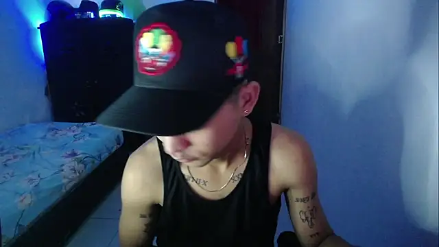 Snapshot of Sxntisaul__ chatting on 02/11/25, 12:27 Sxntisaul online show from 02/11/25, 12:27