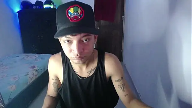 Snapshot of Sxntisaul__ chatting on 02/11/25, 03:29 Sxntisaul online show from 02/11/25, 03:29