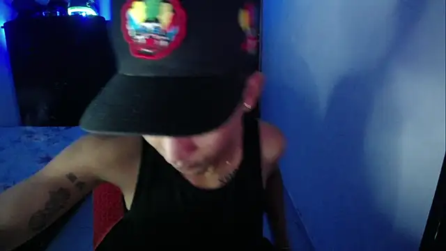 Snapshot of Sxntisaul__ chatting on 02/13/25, 02:56 Sxntisaul online show from 02/13/25, 02:56