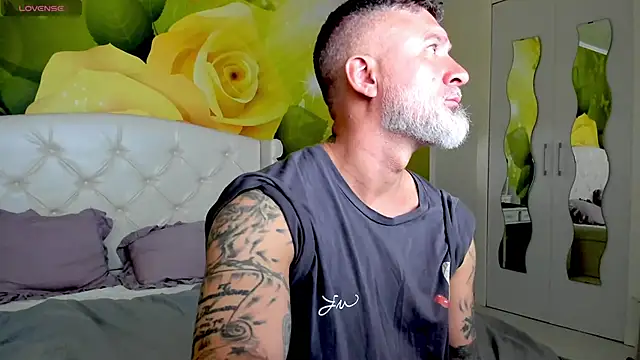 BlowMyXXL online show from 10/21/25, 06:58