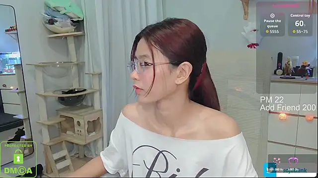 Snapshot of littlemiilk chatting on 02/23/26, 08:33 littlemiilk online show from 02/23/26, 08:33