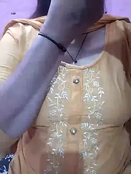 Snapshot of Cute_nidhi chatting on 12/04/24, 04:27 Cute nidhi online show from 12/04/24, 04:27