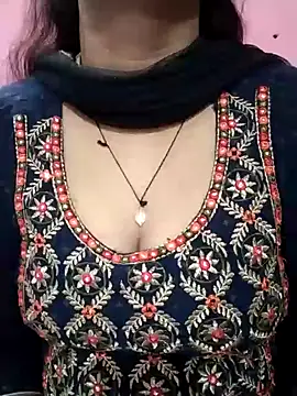 Snapshot of Cute_nidhi chatting on 12/07/24, 05:15 Cute nidhi online show from 12/07/24, 05:15