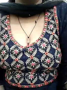 Snapshot of Cute_nidhi chatting on 12/21/24, 08:18 Cute nidhi online show from 12/21/24, 08:18