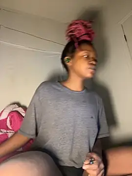 minimama69 online show from 11/02/25, 10:17