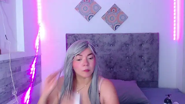 Cuckold lover69 online show from 07/01/26, 03:19