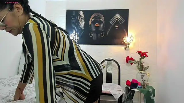 miss lucero1 online show from 01/14/25, 01:15