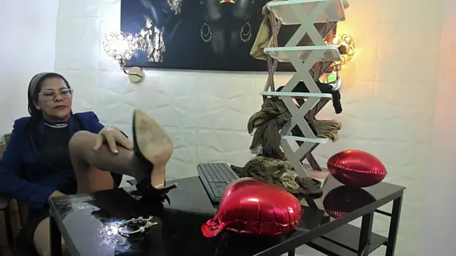 miss lucero1 online show from 02/15/25, 03:20