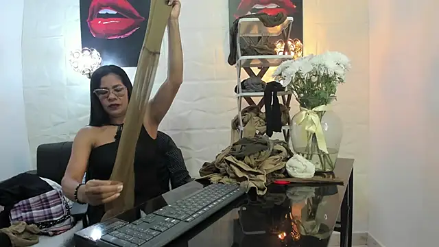 miss lucero1 online show from 03/09/25, 01:56
