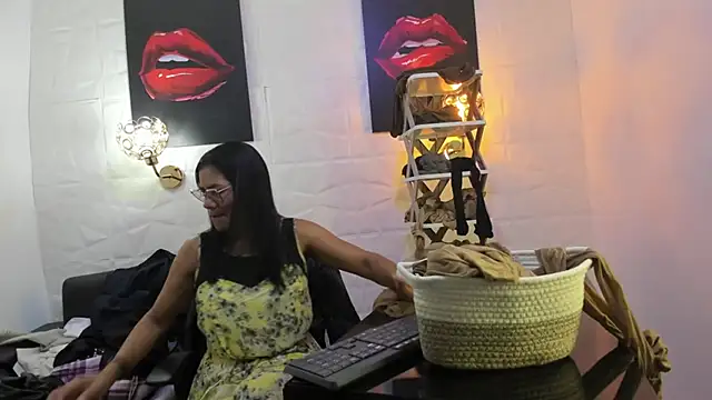 miss lucero1 online show from 03/10/25, 01:56