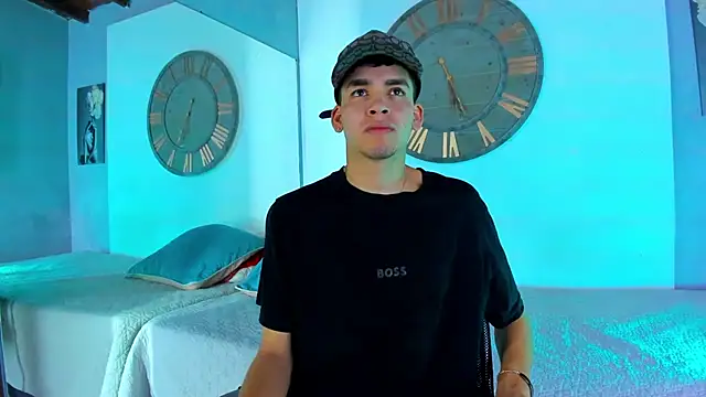 Mike 0233  online show from 01/19/25, 04:33