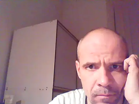 Snapshot of Franc113 chatting on 01/13/26, 08:03 Franc113 online show from 01/13/26, 08:03