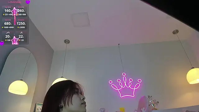 violeth hill online show from 10/28/25, 08:11