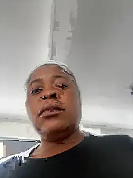 Snapshot of juicybatate chatting on 12/02/24, 08:41 juicybatate online show from 12/02/24, 08:41