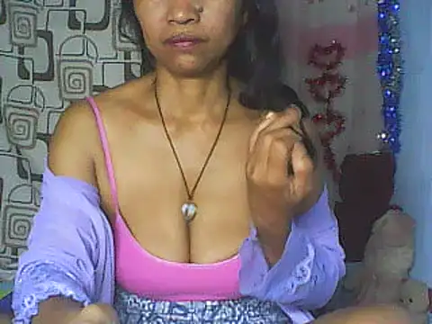Snapshot of nene_belle chatting on 02/23/26, 07:11 nene belle online show from 02/23/26, 07:11