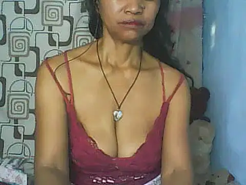 Snapshot of nene_belle chatting on 04/23/26, 01:02 nene belle online show from 04/23/26, 01:02