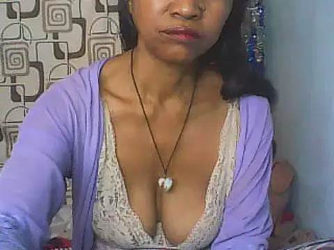 Snapshot of nene_belle chatting on 05/28/26, 07:49 nene belle online show from 05/28/26, 07:49