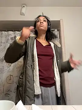 starrynikki online show from 12/08/24, 04:35