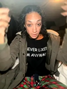 starrynikki online show from 10/28/25, 01:03