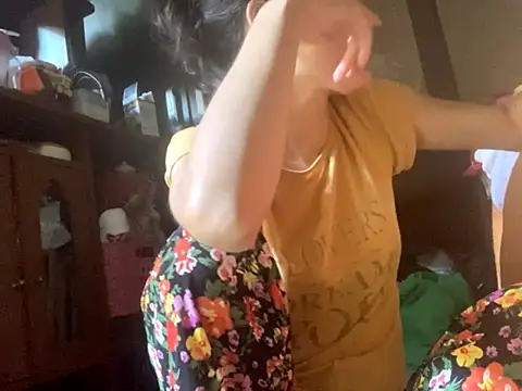 Snapshot of lilithanderson chatting on 09/25/25, 05:27 lilithanderson online show from 09/25/25, 05:27