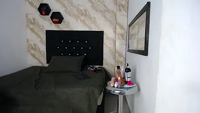 issa  love online show from 05/07/26, 12:32