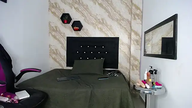 issa  love online show from 05/08/26, 12:32
