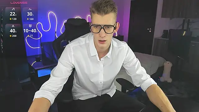 Snapshot of Brad_Maloney chatting on 09/20/25, 08:10 Brad Maloney online show from 09/20/25, 08:10