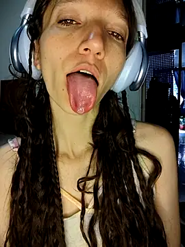 Lucy cole online show from 02/07/25, 03:41