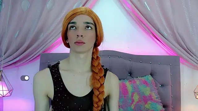 Snapshot of SexyJuliii21 chatting on 12/05/24, 02:31 SexyJuliii21 online show from 12/05/24, 02:31
