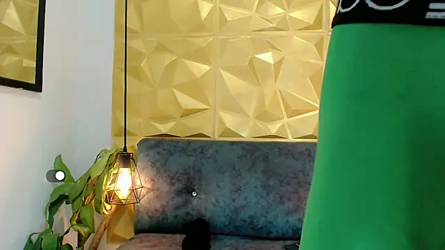 Snapshot of SexyJuliii21 chatting on 03/20/25, 11:38 SexyJuliii21 online show from 03/20/25, 11:38