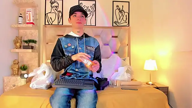 SexyJuliii21 online show from 09/24/25, 09:07