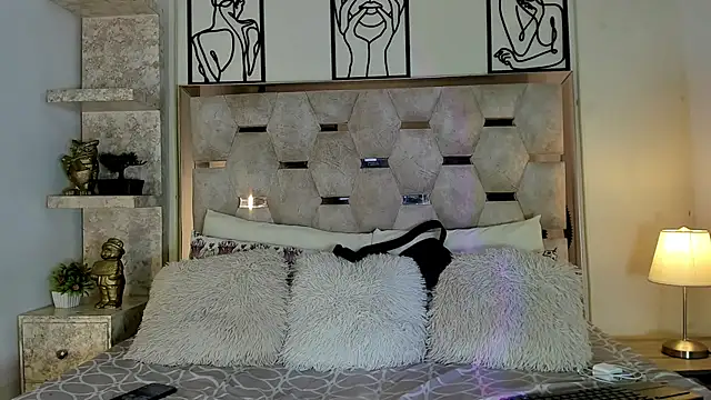 SexyJuliii21 online show from 10/13/25, 08:42