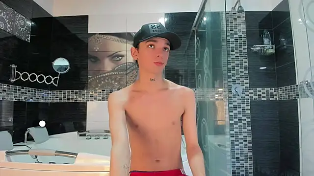 SexyJuliii21 online show from 10/26/25, 04:29