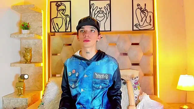 SexyJuliii21 online show from 10/27/25, 05:44