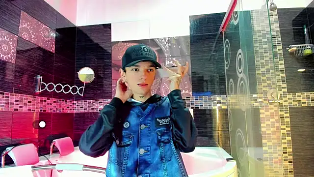 SexyJuliii21 online show from 10/30/25, 09:48