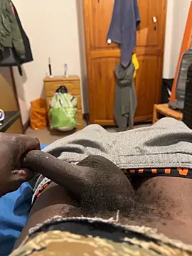 Snapshot of bigblackdick8inc chatting on 12/01/25, 03:55 bigblackdick8inc online show from 12/01/25, 03:55