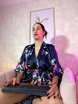 thaliacollins online show from 10/12/25, 12:26