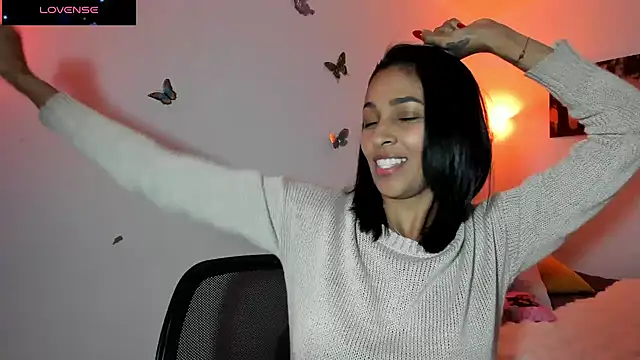 Snapshot of Mila-yang chatting on 10/04/25, 03:59 Mila-yang online show from 10/04/25, 03:59