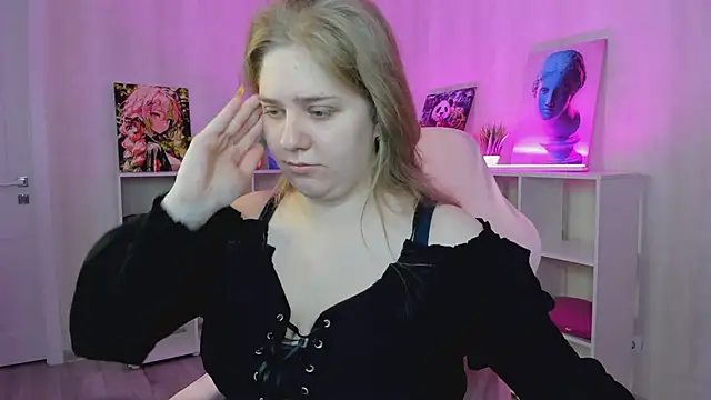 Megan Violer online show from 06/30/26, 05:25