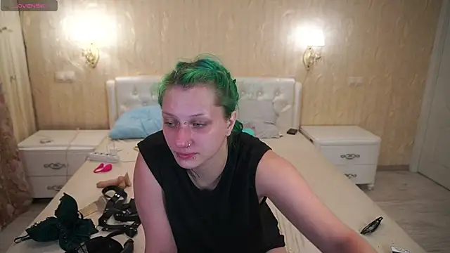 LunaaMayy online show from 06/30/26, 10:33