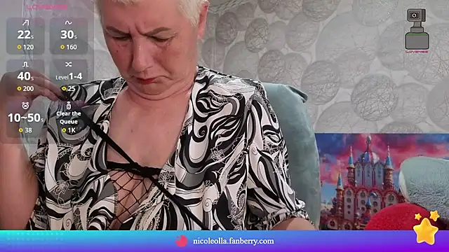 NicoleOlla online show from 05/07/26, 01:00