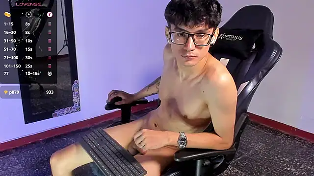 cute diego  online show from 02/13/25, 02:56