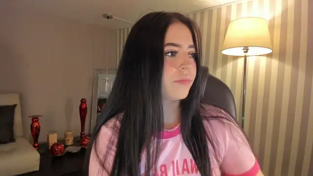 Snapshot of Maaiitee chatting on 09/28/25, 03:17 Maaiitee online show from 09/28/25, 03:17